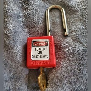 Master Lock Safety Lock w/ Key